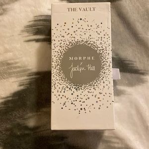 Jaclyn hill x Morphe vault palettes